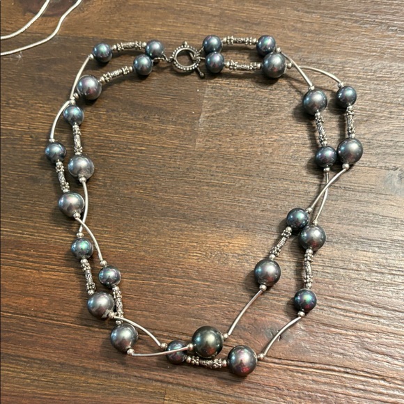 Jewelry - Elegant Gunmetal Pearl Necklace
